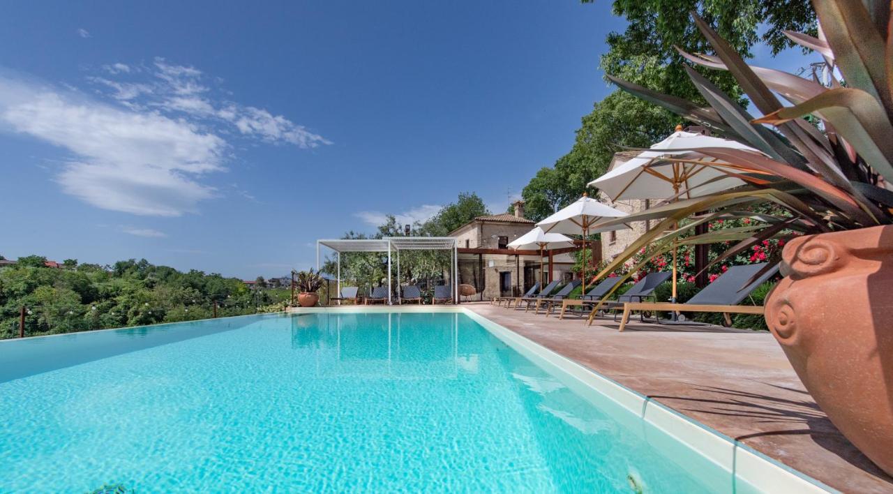 Hotel Borgo Baccile by Vini Fantini Crecchio Esterno foto